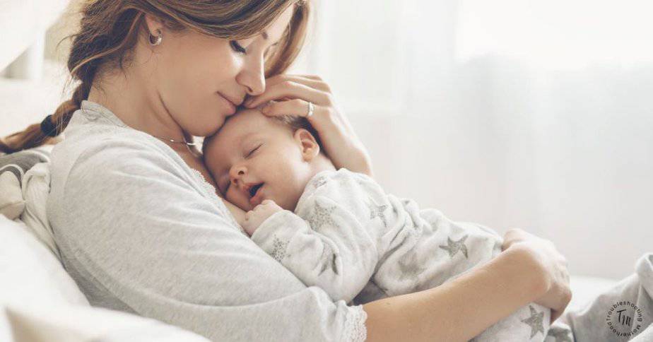 How to clean when your baby contact naps.